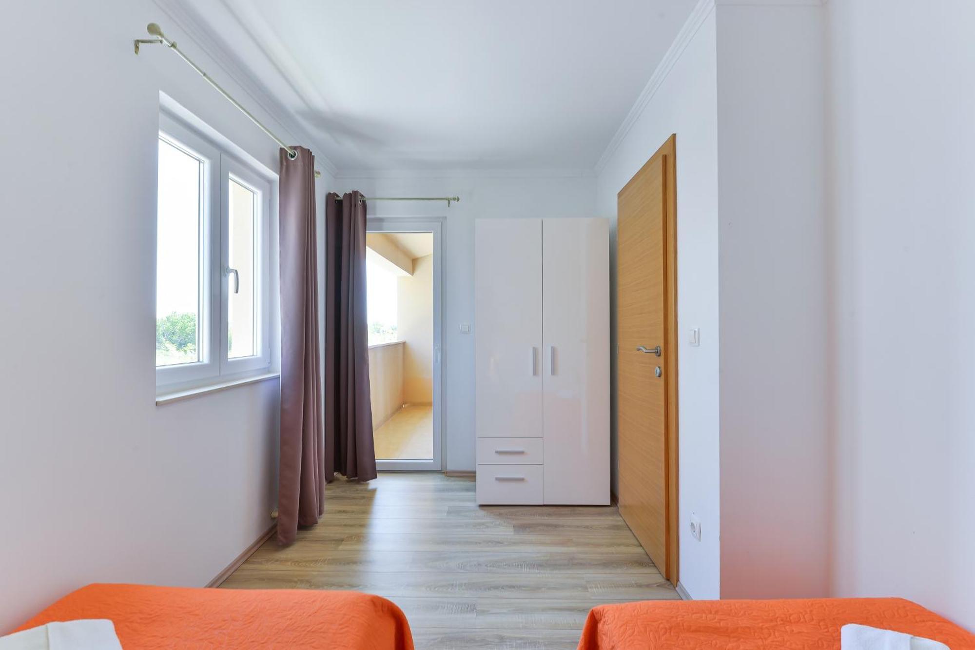 Apartments By The Sea Nin, Zadar - 13172 Quarto foto